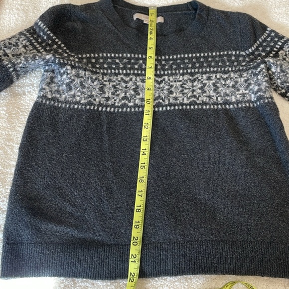 Loft Snowflake Pullover Top Small - Picture 4 of 7
